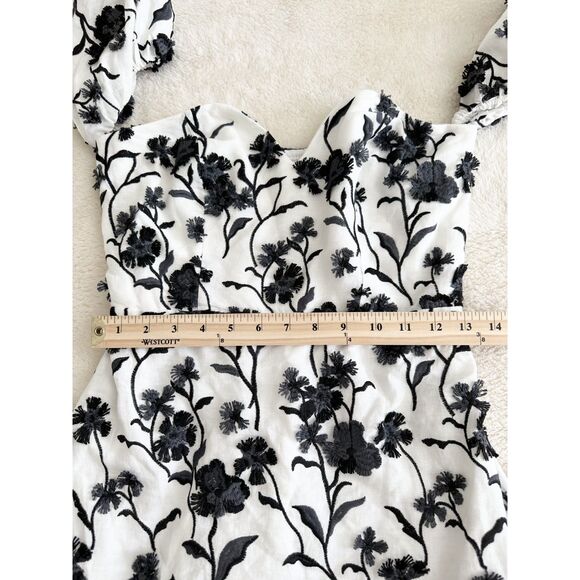 Anthropologie Dress Size 8 Black White Sabrina Puff-Sleeve Floral Applique Mini - Picture 9 of 15